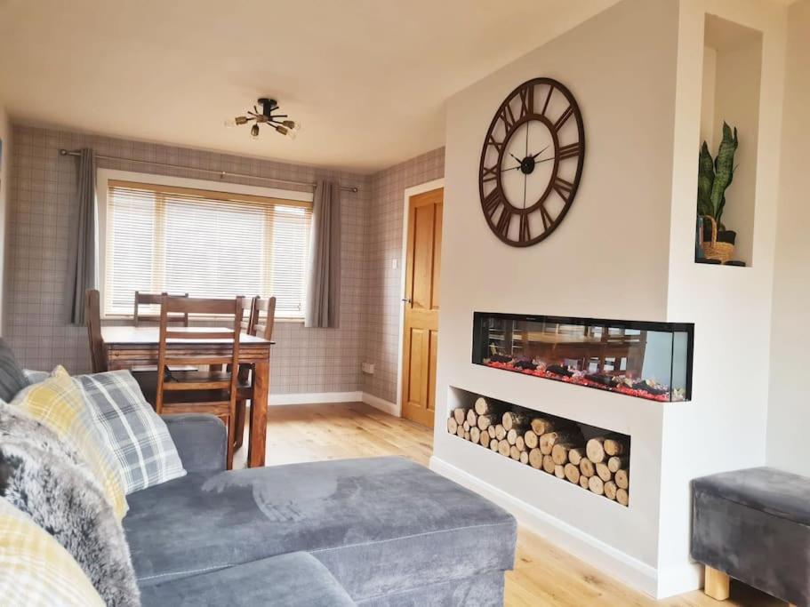 York Street Retreat, Modern Cosy 2 Bed With Garden Villa Dufftown Eksteriør bilde